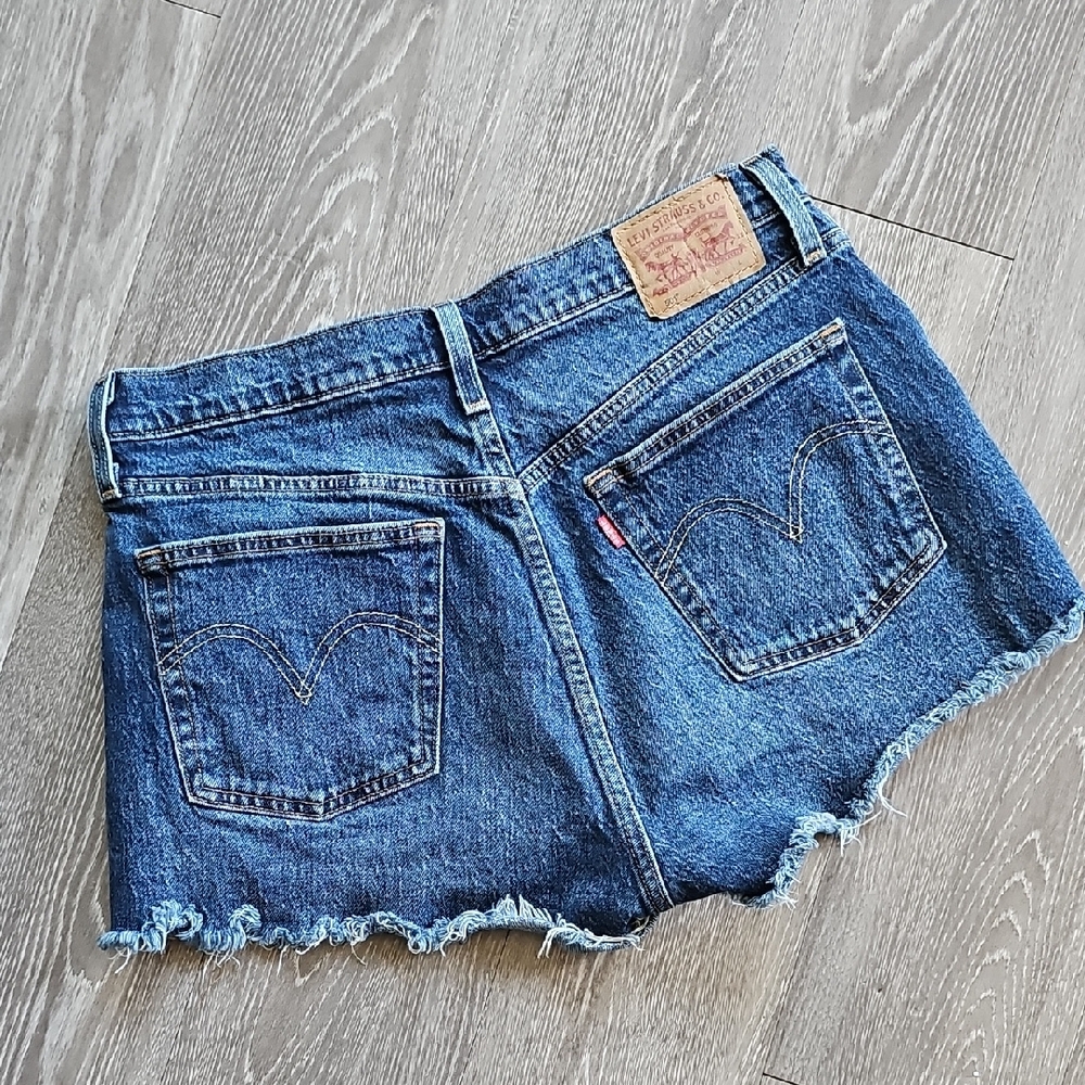 Levi's 501 Jean Shorts In Dark Blue - Picture 3 of 3
